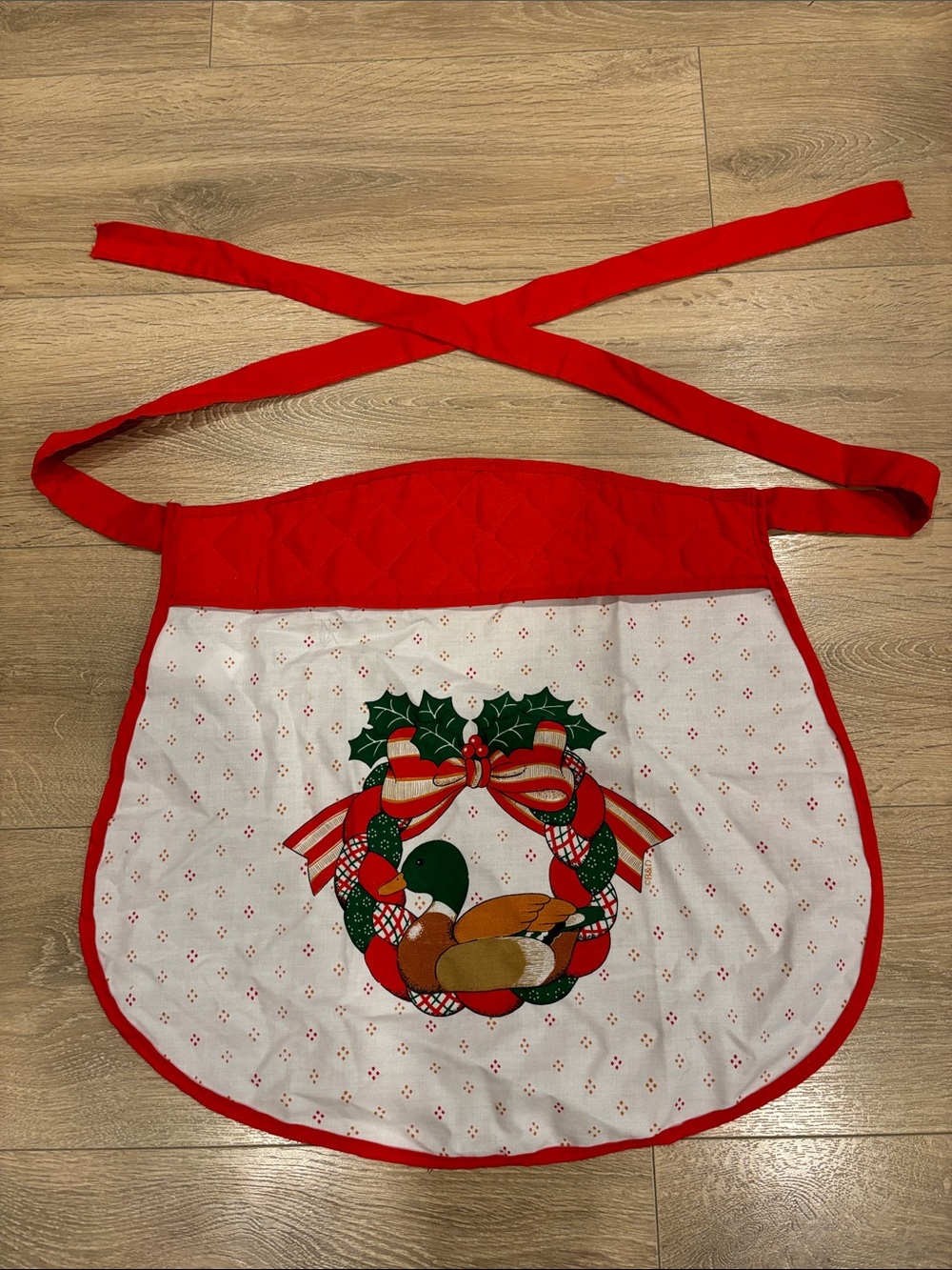 Red and White Holiday Apron with Wreath Duck Motif